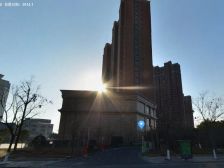 财富广场70年产权大平层,4室,30万装修,北侧步行街