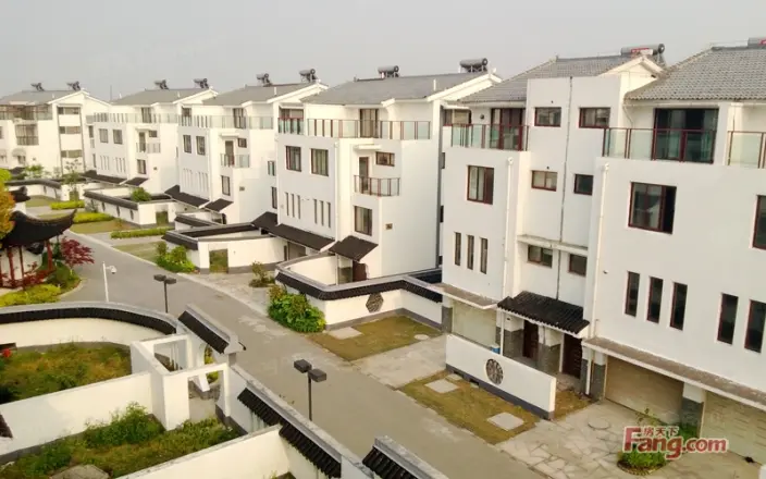 澄湖水岸