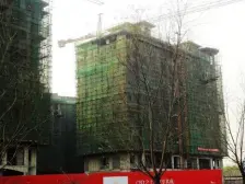 泊郡,精装修南北通透三居室,双气,满五年,诚心出售