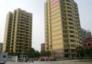 北海大道与西路交叉口银河花园精装两房低楼层出售
