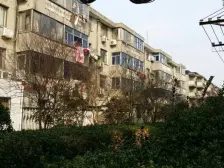 宾东新村简装三室 楼梯四楼 家具家电全留 税费各付