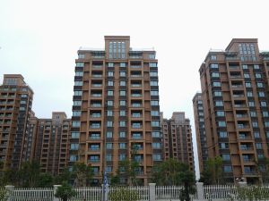 宝丽茗苑,楼间距大,采光充足,配套设施齐全,