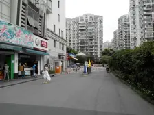 M5 房子精装修,居中位置,二南房顶楼复式,采光好
