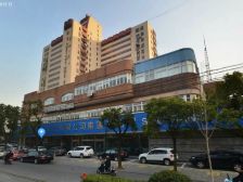 住宅电梯房 两房朝南 户型正 交通便利诚心售