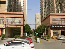 地铁口,盛世年华,不临街不临路,一室两厅 看房方便