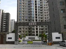 高铁东站大平层,一梯一户入户花园,小区中间位置