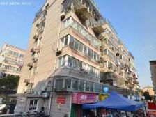 龙王桥新村三室二厅有朝南大车库,诚心出售