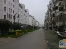 满五年 诚心出售 带独立车库 简单装修