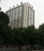 佳美大厦电梯房低楼层一房业主诚心出售。