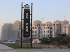 带前后花园,带阁楼,带地下室,带停车位,精装别墅