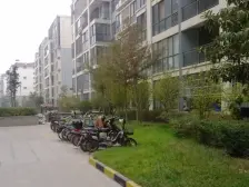 国基路 产权清晰 正南朝向 环境好 交通便捷 密度低 近地铁