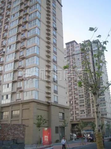 奥林景苑1室1厅1卫南朝向1800.00元/月出租