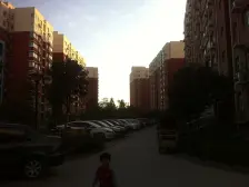 中鼎花园,4号线7号线张家村站,毛坯三房,可自由装修