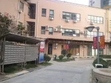 三环内公园旁,采光好,朝南带阳台 户型方正急卖