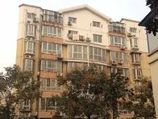 万达旁 地铁口 多层4楼 得房率90% 首套首付15%