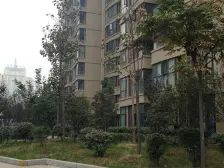 开门看房眼前一亮,就买它了。精装地铁口