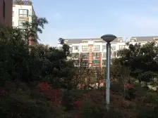 电梯洋房 复式带露台70平米使用面积280平 带两个车位