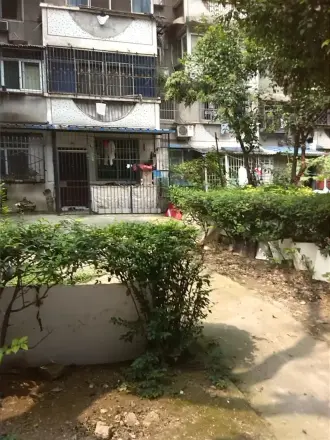 钢花新村115街