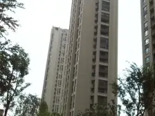 品质小区 户型方正 小高层 全明户型三室