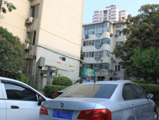 绿云小区3室2厅2卫东南朝向2000.00元/月出租
