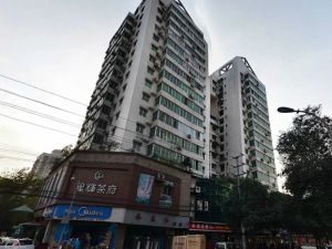 水晶花园3室1厅东北
