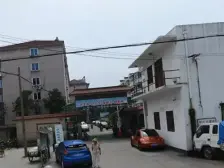 朱家角镇上 看房有钥匙 小两房 楼层好 近古镇近地铁