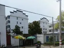 楼层好,距离古镇和地铁都比较近