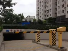 2012年次新房,停车方便,精装修1房1厅,采光无挡