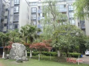 华都星公馆一期4室2厅东南