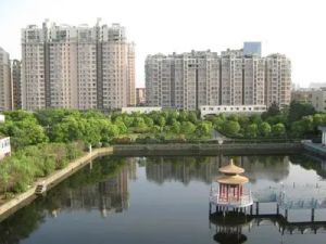 两房两厅,地段好,老城区。精装修。