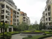 可以拎包入住,小区环境安静,前后无遮挡,感光度极好,户型居住