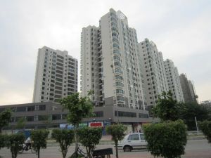 旗景中央园3室1厅东南