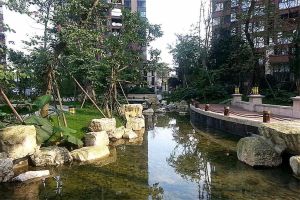 玺龙湾4室2厅东西