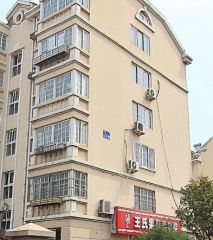 长春路华阳路南北通透楼层低光线好