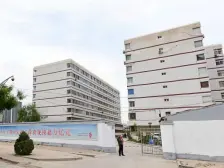 万达旁南北通透四居室,业主急售,价格可谈!