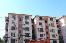 一楼带院子得房率高近地铁、长风公园!采光无限好