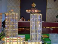 强发百年国际 1室1厅 南 东
