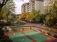 精装修,小区环境好,出脚方便,住家安静