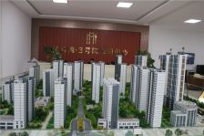 银河湾宽阔大三居室出售 好楼层采光好三室两厅两卫