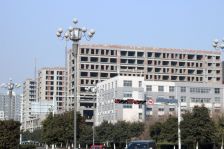 冠亚星城 证过二 精装修 公摊少 中间好楼层