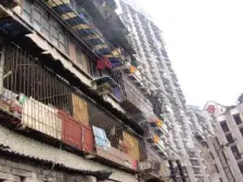 中兴路公交车站旁 楼梯房平街层 简单装修 诚心卖