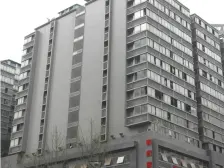 观音桥 银鑫楼三房118万