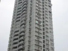 重大花园精装大四房,享受重大A区花园待遇 出行方便