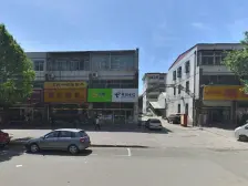 装修简单大方,业主保持的也比较干净整洁