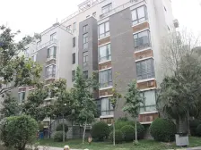 洋房一楼,下沉复式,有滨水花园,地上169平地下81平