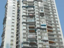 户型方正,融汇广场旁,交通方便。朝向安静