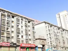 有院子,停车方便,采光好。楼层好 外挂电梯