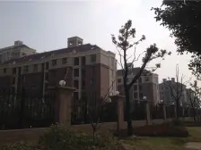 近万达+双前京+带阁楼+精装修+储藏室+双阳台+满五税少