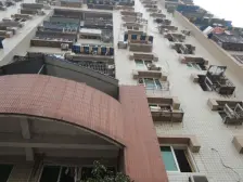 解放碑 轻轨站旁 精装修拎包入住 随时看房