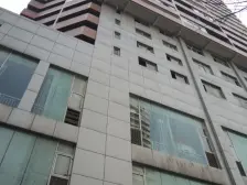 房子采光好,可以看江,交通方便。